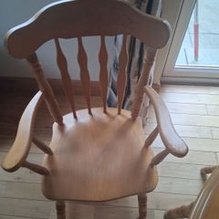kitchen table and chairs