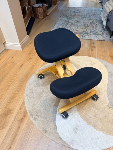 Kneeling chair