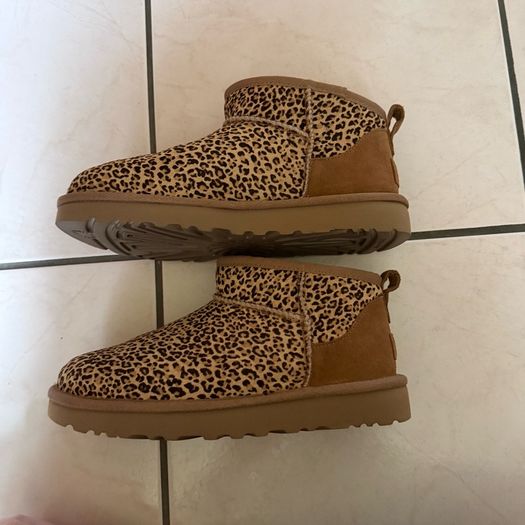 Ugg Ultra Mini Boots - Size 4/37