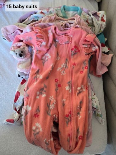 Baby girls clothes 6-9 months