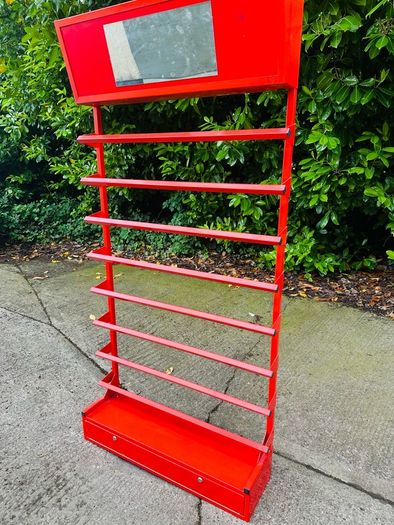 Large Shop Display Stand Mirror Above And Lockable Base