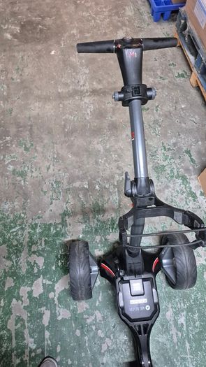 Motocaddy Trolley and Titleist Waterproof Bag