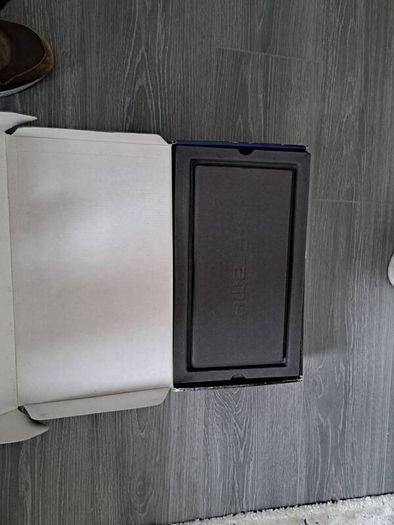 Sony Digital photoframe, new and unused