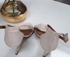 PRIMARK Ivory bling high heels Sz 7UK