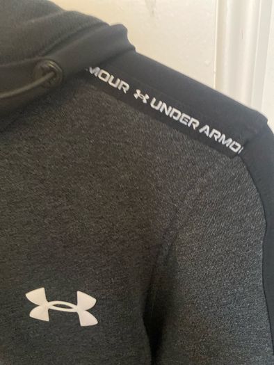 Mens Under Armour Dark Grey and Black Hoodie - Size Small