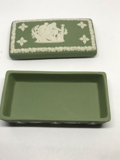 Wedgwood Green Trinket Box