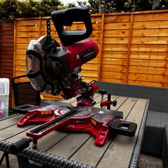 Dual Sliding Mitre Saw