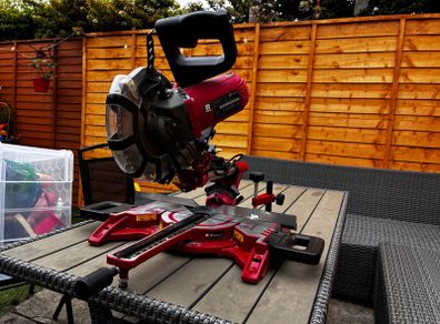 Dual Sliding Mitre Saw