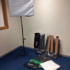 Fovitec Classic 3-light Studio Photography Kit plus 2 turntables