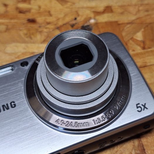 Samsung PL22 14MP Digital Camera with 5x Optical Zoom - 41146