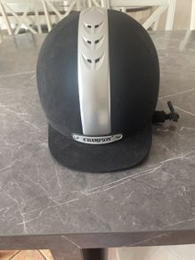 riding hat