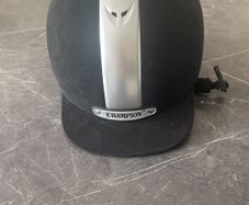 riding hat