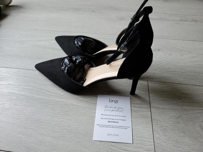 Women's shoes