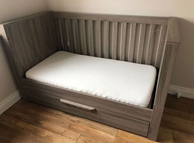 Mamas & Papas Cotbed and Dresser Changer