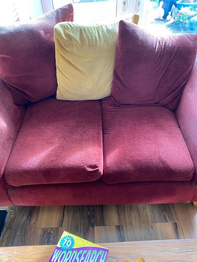 Red Sofa Suites 1x 2 Seater 1x 3 Seater 1x Chair