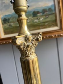Vintage brass column table lamp - classical design