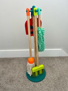 Cleaning set and toy Dyson