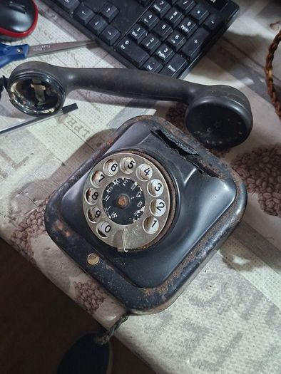 2 Black Metal Rotary Dial Telephones for parts or repair, 1930s rotary sets, Postage available or Collection