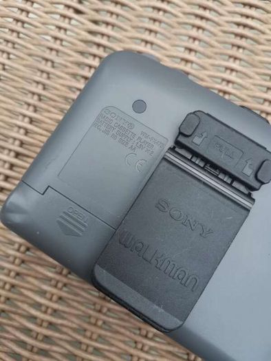 Sony WM-FX473 Walkman Cassette Player