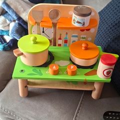 toy kitchen playset