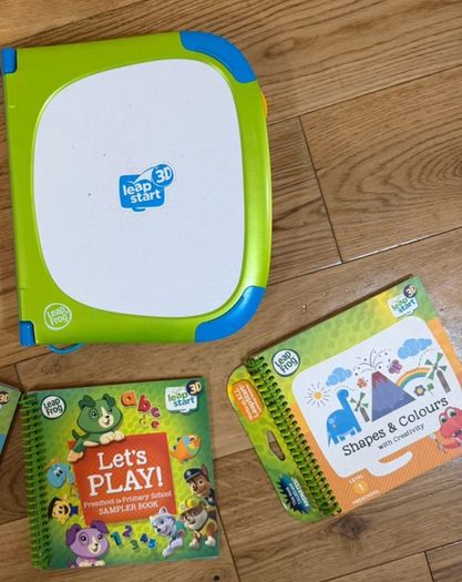 Leapfrog Leapstart 3D interactive with books