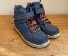 Kids Boots size 1/33