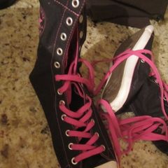 All Star converse...24 hole high top   SIZE 8