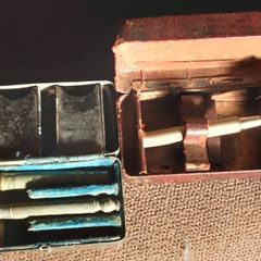 two boxed vintage razor's