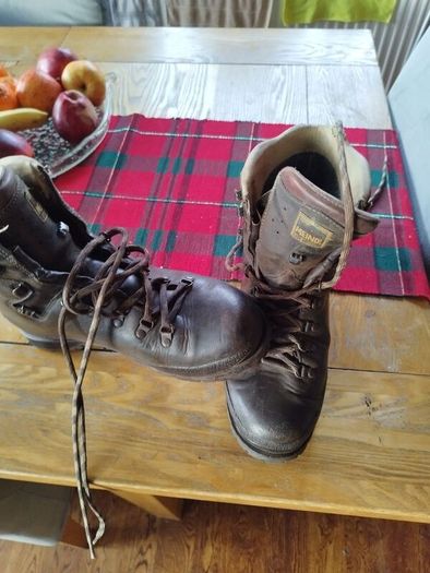 meindl Bhutan hunting hiking boots, there is another pair of meindl in the photos and a pair of Haix size 10, and lastly a pair of Mammut boots size 10, all great boots and in super condition.