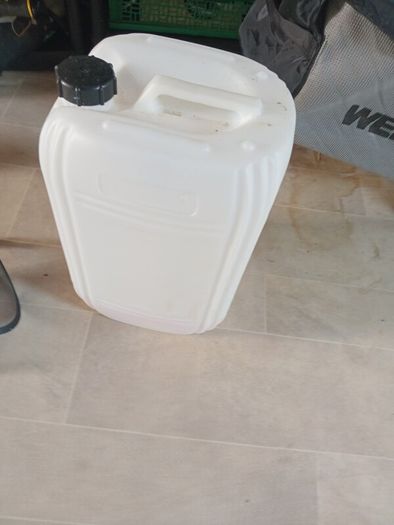 fuel container