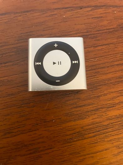 apple ipod shuffle 4th generation silver 2gb