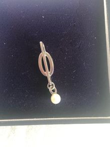 white gold pendent with pearl