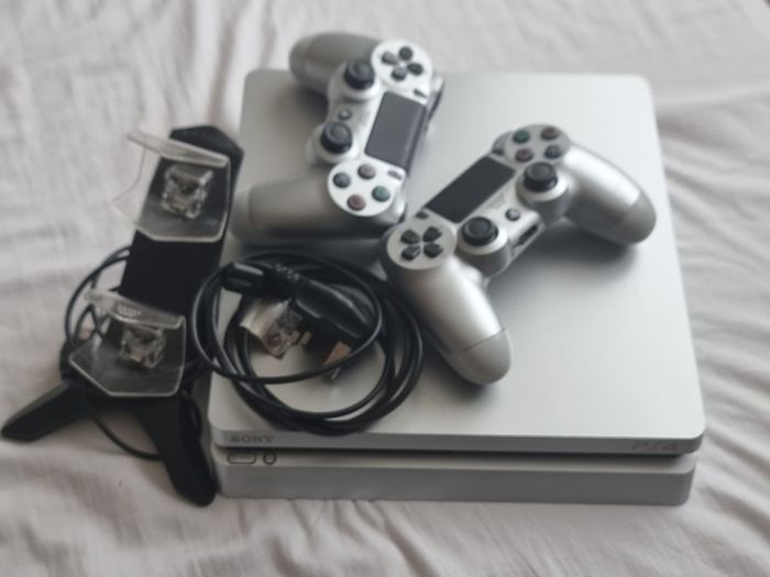 Ps4 slim
