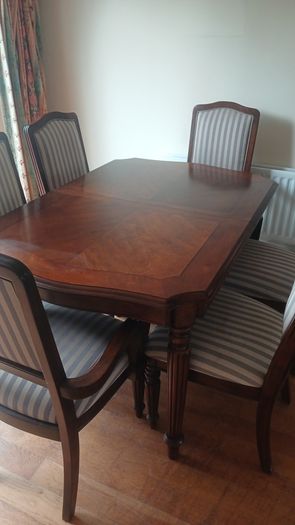 Dining table and 6 chairs