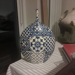 Decorative vase