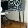 Zebra Retro Desk, Glass finish, Stainless Chrome Legs Image 7