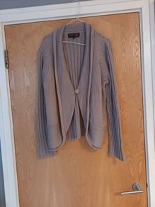 Stephen  Y Cardigan.   Size 2XL - 18.