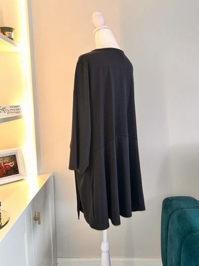 Ladies Black Tunic Buckle Top from Evans. Size UK 20 / EU 48.