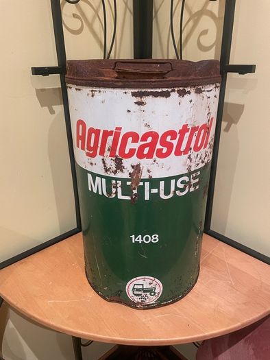 vintage castrol oil can