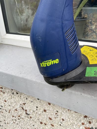Electric /plug in grass strimmer only used a handful of times