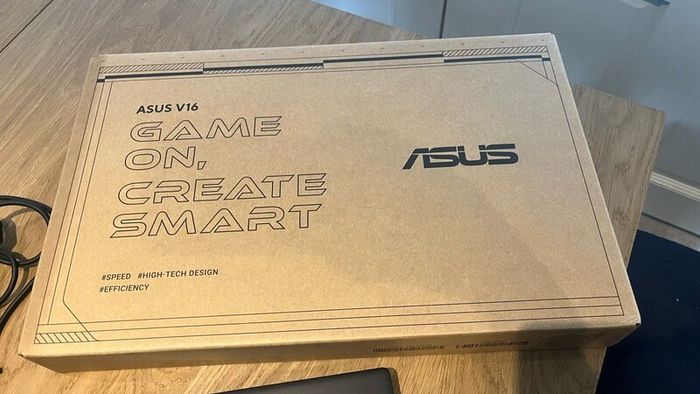 Gaming Laptop - ASUS V16  16" Intel Core 5 512 GB