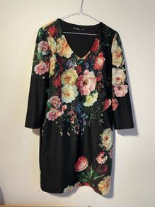 Dress Female Size S smart dress