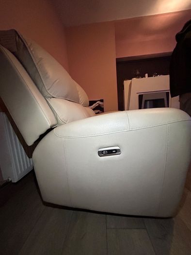 New 2&3 electric recliner sofa cream leather