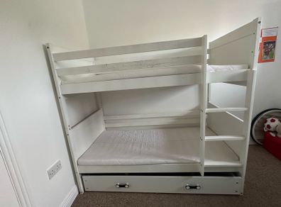 Kids bunk bed / 2 single beds