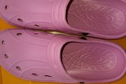 Womans pink crocs