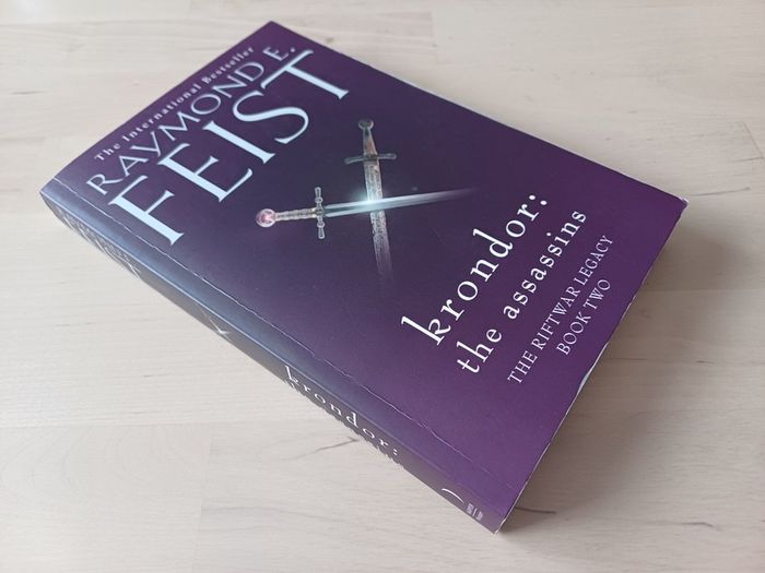 Krondor - The Riftwar Legacy Books 1 & 2 by Raymond E. Feist (Fantasy Paperbacks 2019)