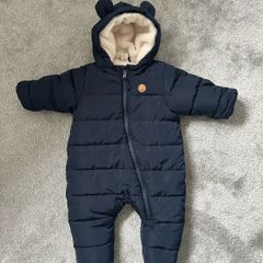 H&M Padded all-in-one suit / snowsuit 2-4 months