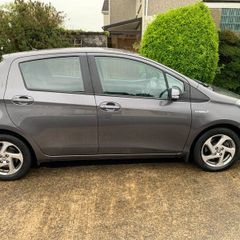 Toyota Yaris 2016petroHybrid Automatic Luxury Trim