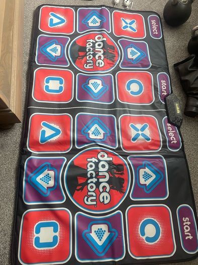 Dance mat