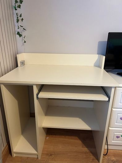 White computer desk and matching 3-drawer unit